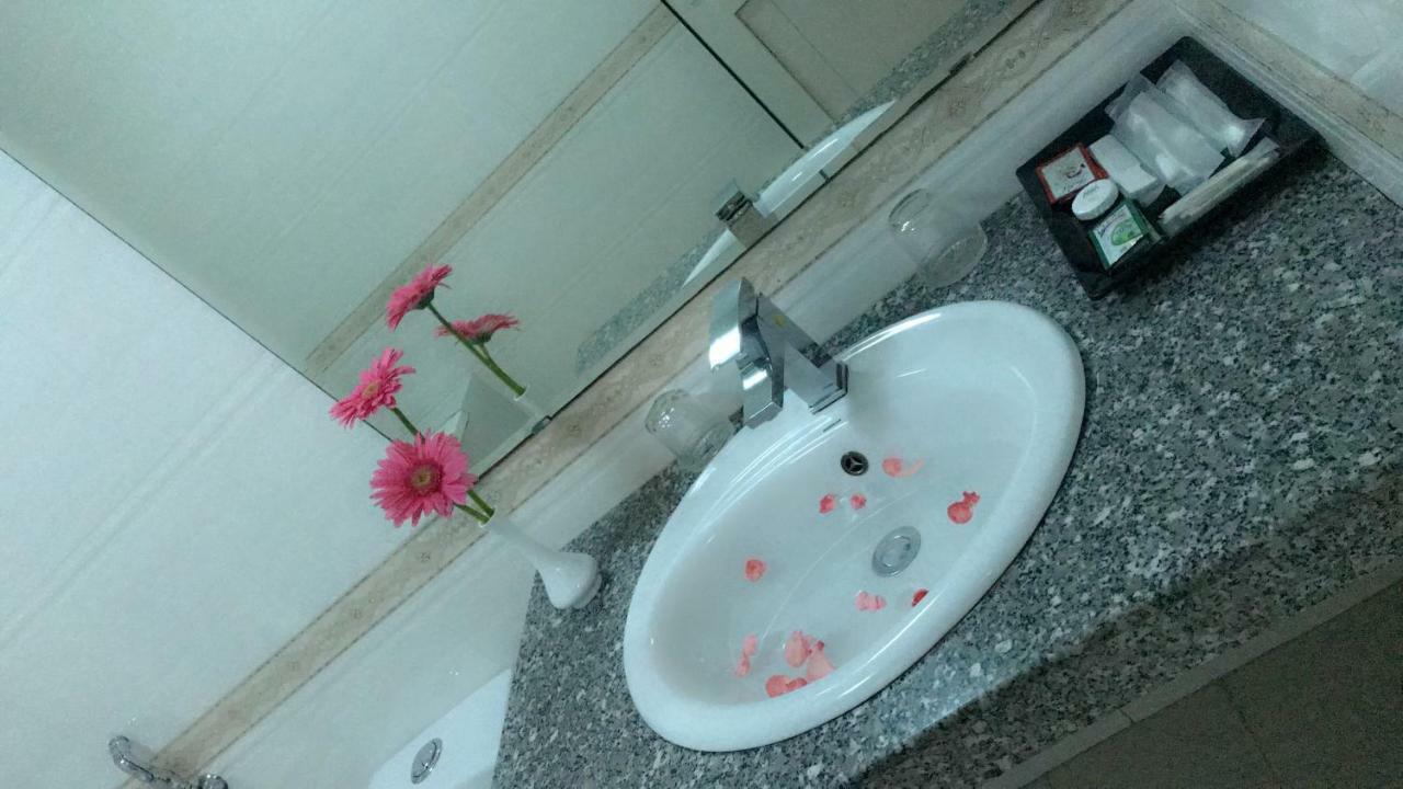 Paradis Hotel Hạ Long-öböl Kültér fotó
